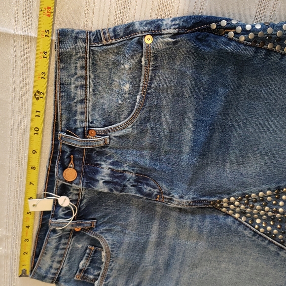 BLANK NYC New Stud Embellished Denim Jean Skirt 'WAY BACK WHEN' Mini CHICπHPx2 - Picture 9 of 17